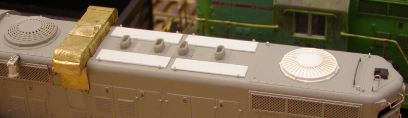View of 403's roof showing Details West #143 fan (rear only, as per the prototype), bell with activation line, engine room access doors, and new exhaust stacks.