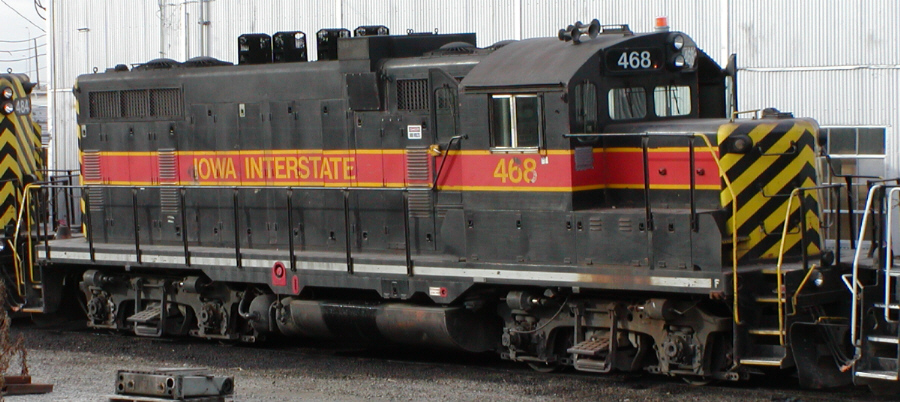 IAIS 468 resting outside the Council Bluffs enginehouse