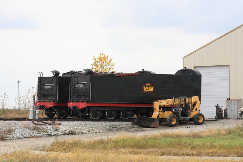 QJ tenders at Newton, IA