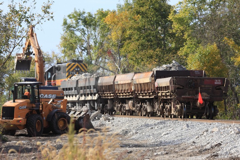 IAIS 719 and work train back out on the main and loading rock near the Wendling Quarry.