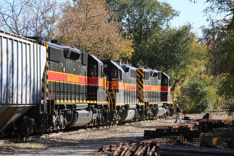 And CBBI disappears into the west end of the IC yard