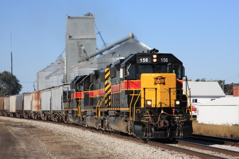 The east train (CBBI) at Marengo, having stopped at Marengo's west switch to re-line it for the main.