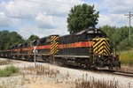 A shot that won't be possible again - a rebuilt first gen geep leads CBBI at the same spot as above.  Today, 468 is retired, and the shot is presented only for contrast.