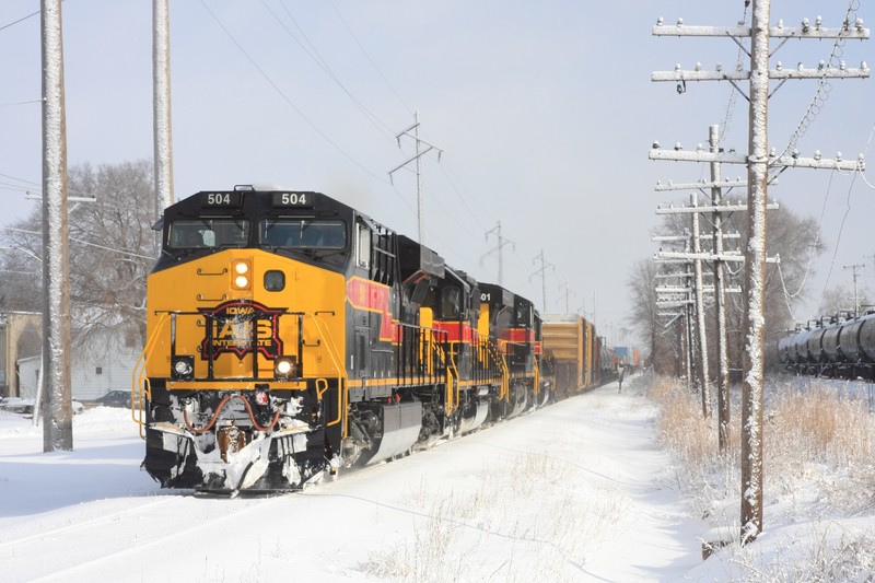 504 leads 153, 501, and 700 on the west train coming into Moline, IL, on Christmas Eve, 24-Dec-2008