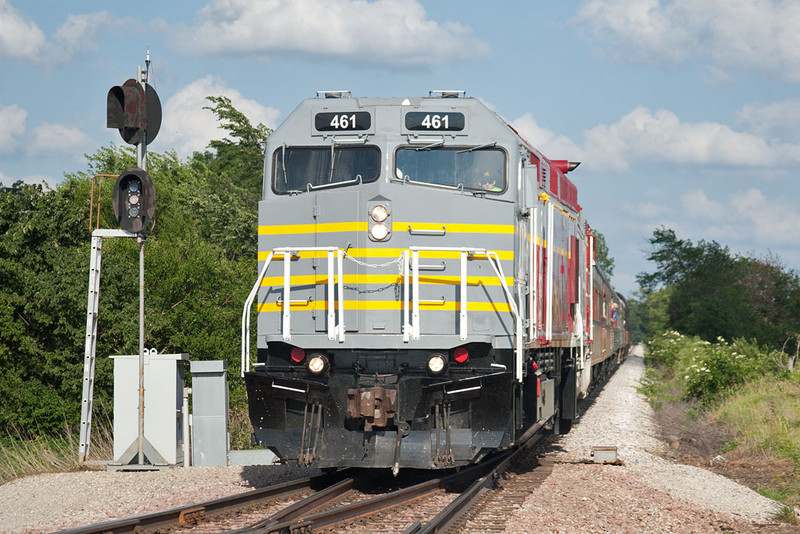 Heading up the east leg of the wye.  Yocum Connection; South Amana, IA.