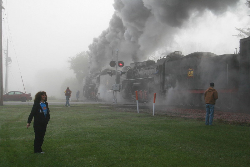 Heading east.  That's City of RI's project coordinator Sally Heffernan at left.  Photo by Matt Brown.