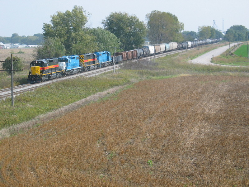 WestboundRI turn is clearing up at the N. Star crossover, mp208.5, Oct. 5, 2007.