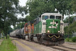 BNSF detour H-OMAGAL1-02 runs down 5th St in Davenport, IA.