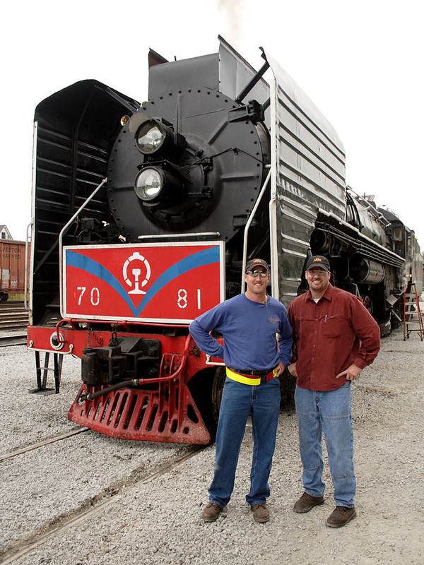 IAIS employees Chad and Jeff pose in front of the 7081 after its successful breakin run at Iowa City, IA on 09-Sept-2006.