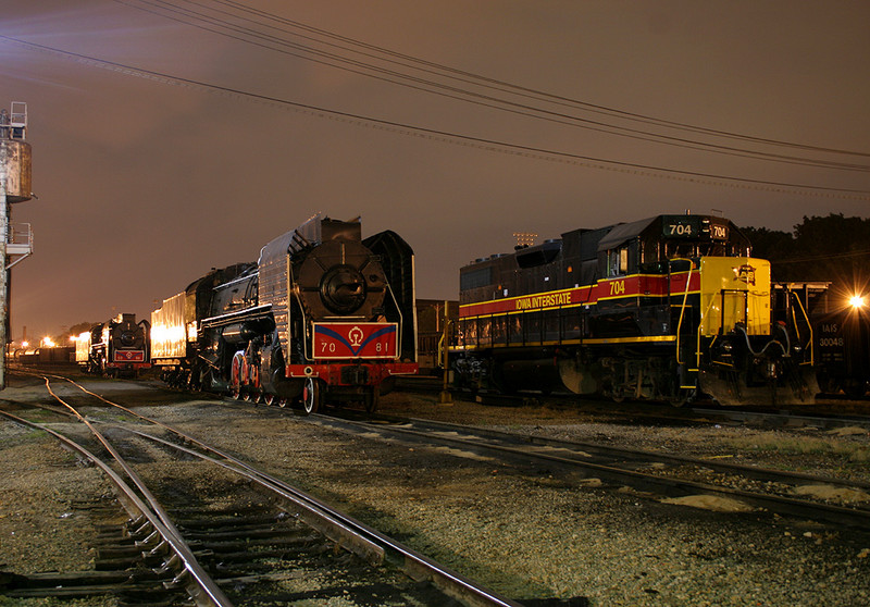 The 7081, 6988 and 704 are parked outside the Rock Island yard office on 10-Jul-2006.