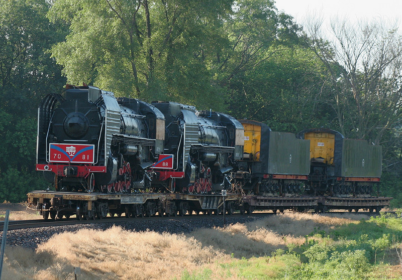 The Chinese QJ's are waiting at Colona, IL for the IAIS to pick them up on 27-Jun-2006.