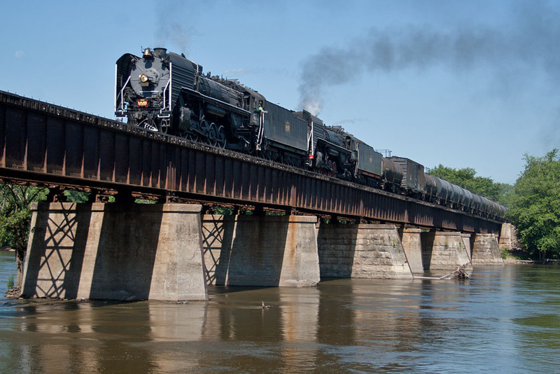 The QJ's cross the Cedar River in Moscow, IA with 7,078 tons of freight.