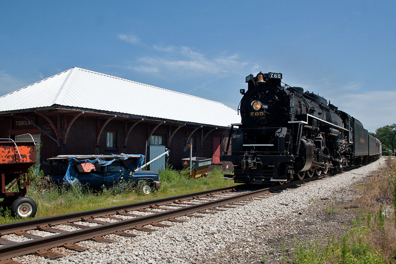 After a spirited sprint to the east, I caught up with NKP 765 west at Tiskilwa, IL!