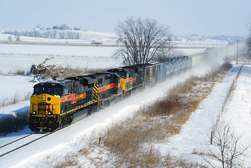 510 takes the lead on the BICB west of Ladore, Iowa.

IAIS 510 1901