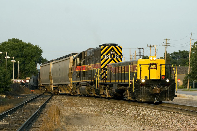 IAIS 650/601 with RISW-13 @ 44th St; Rock Island, IL.