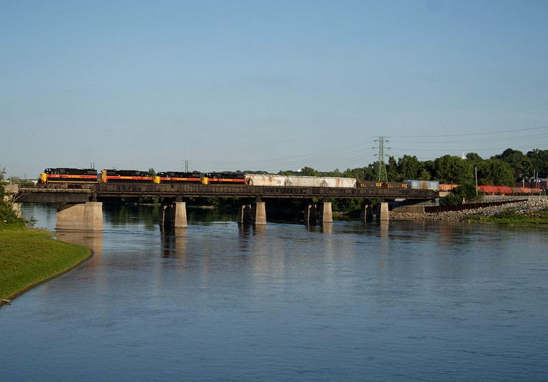 IAIS 700 with BICB-20 @ Sylvan Slough; Rock Island, IL.