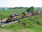 400 leads the turn at Wilton, Aug. 22, 2006.  Note the ties that have been replaced, but not yet ballasted/tamped.  Also, as of yesterday, those cottonwood saplings are gone- Only 3 weeks to steam train time!