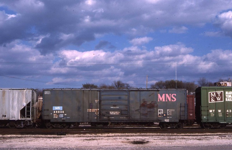 IAIS 49036, 5/15/1988, Waukesha, WI.  Guy Kiekhafer photo from the collection of Nathan Dahms.