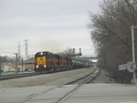 East train approaching Robbins (139th St.); on the right is CSX track 9, the connector from Metra's former RI main down to the B&OCT/CSX/GTW, and IAIS's Evans yard.  April 1, 2006.