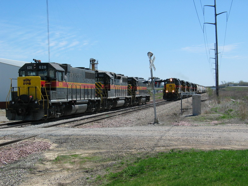 CR job meets light power, returning from Cedar Rapids, at Hawkeye.  April 15, 2006.
