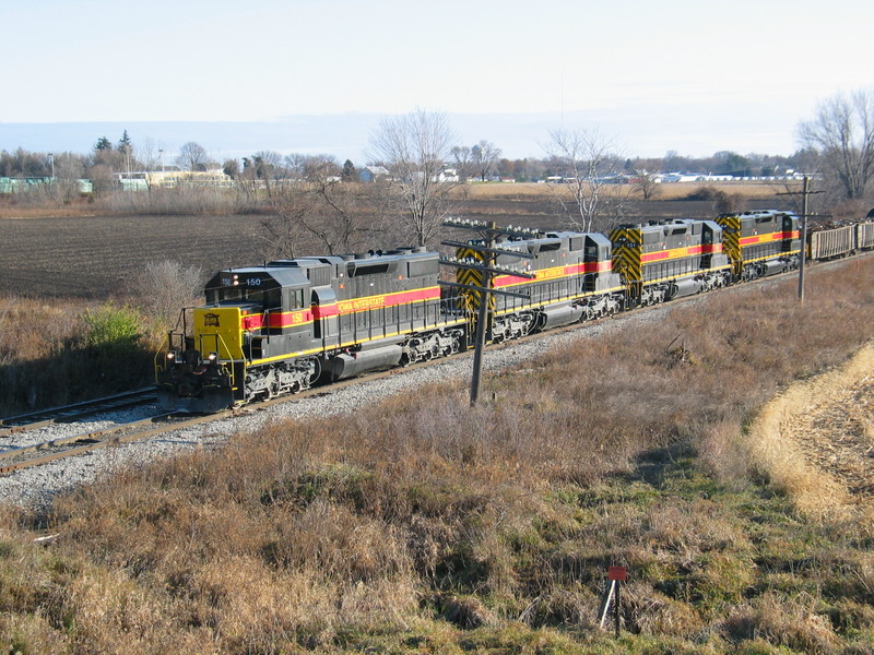 SD38s on the turn at Wilton.  Nov. 11, 2006.