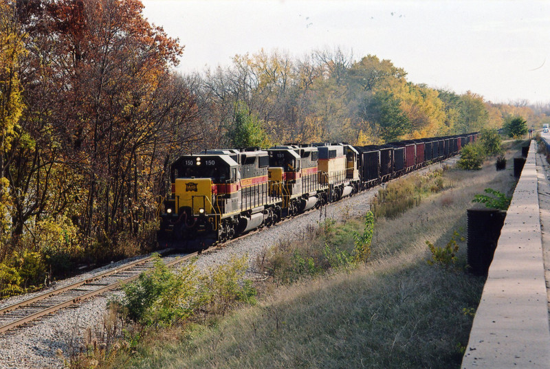 Coal train heading north along the Ill. River, Nov. 3, 2005.
