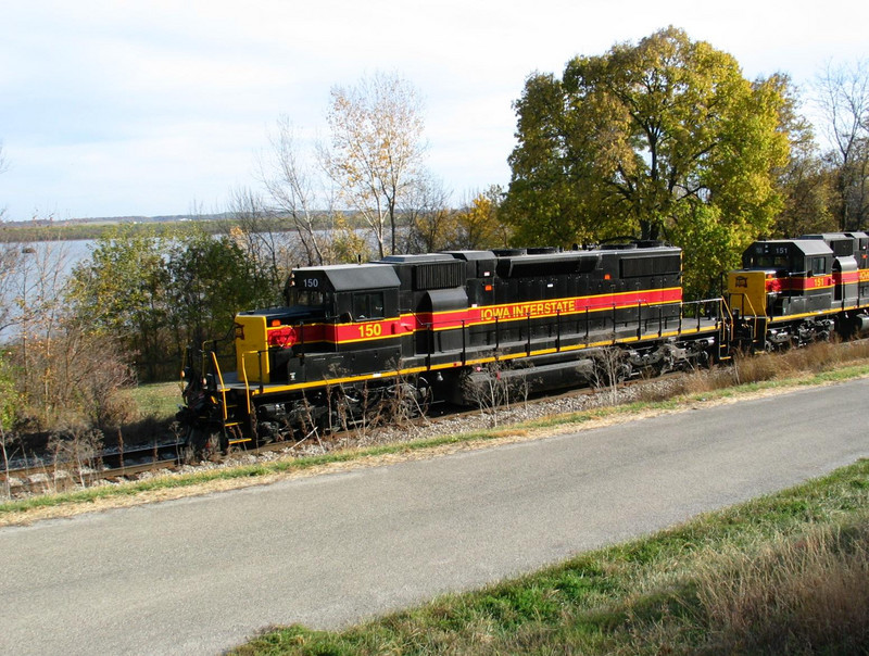 Along the Ill. River, Nov. 3, 2005.