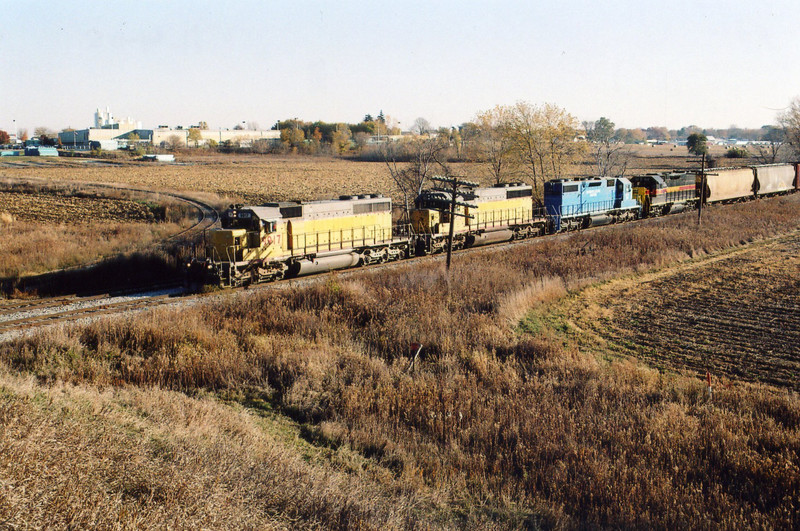 WB RI turn at the Wilton overpass, Nov. 4, 2005.