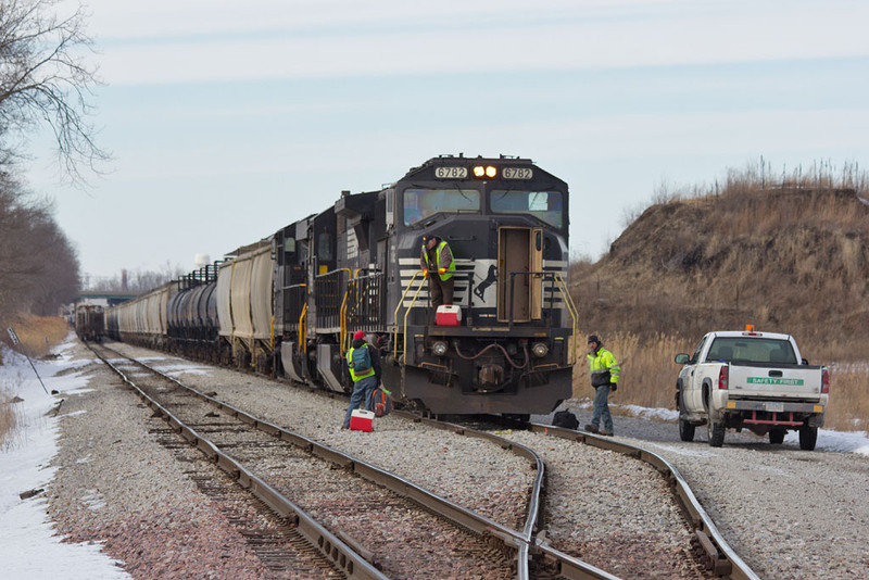 Crew change @ Carbon Cliff, IL.