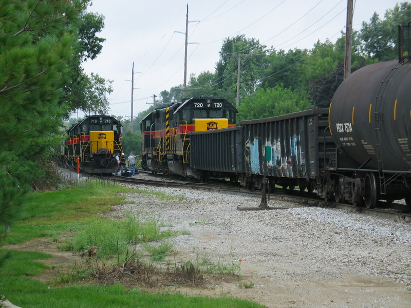 Meet and crew change at the east end of Iowa City siding.