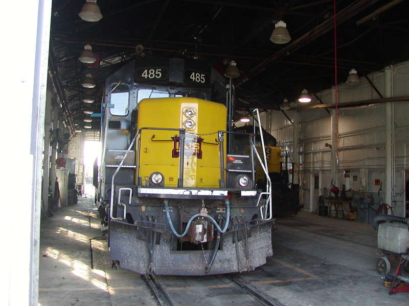 GP11 485 and GP10 403 in the shop, 9/28/2008.