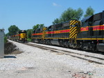 Westbound RI turn meets the east train at N. Star, July 15, 2006.