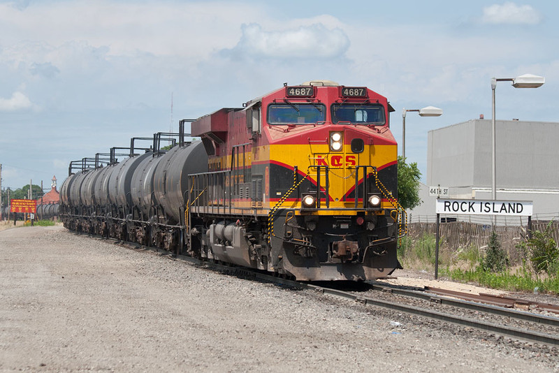 KCS 4687 brings an empty syrup train from the CP into Rock Island, IL.