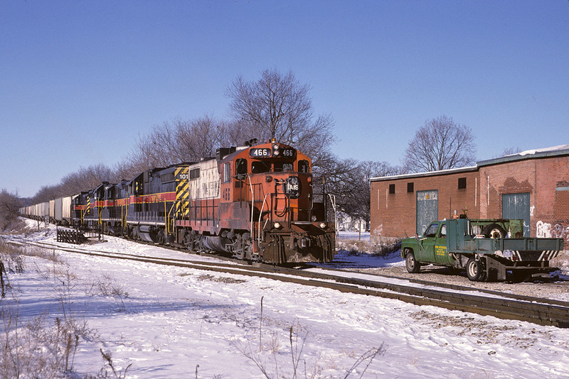 Train time at the junction as #466 has an east train at Davenport, Iowa January 26th, 2000.
