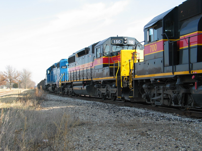 West train setting out gons at N. Star siding, Nov. 26, 2005.