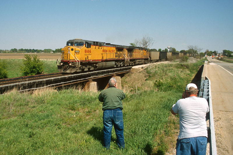 UP detour CPWNA-04  John Dziobko & Tim Fullbright, Annawan, IL.