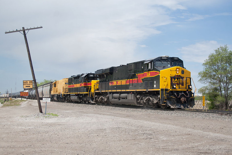 RISW departs Rock Island with an extra that came in from Cedar Rapids.