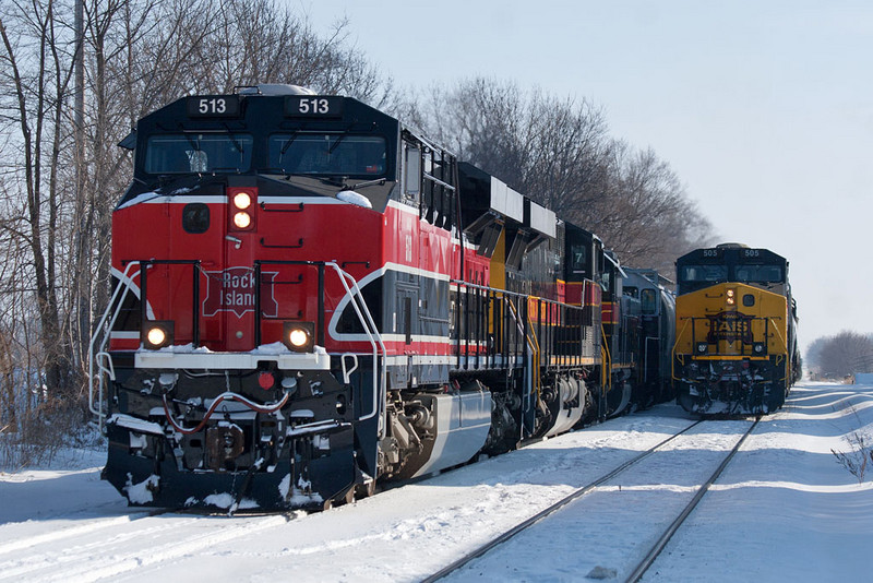 BIRI-27 meets SIBI-28's DPU @ Atkinson, IL.