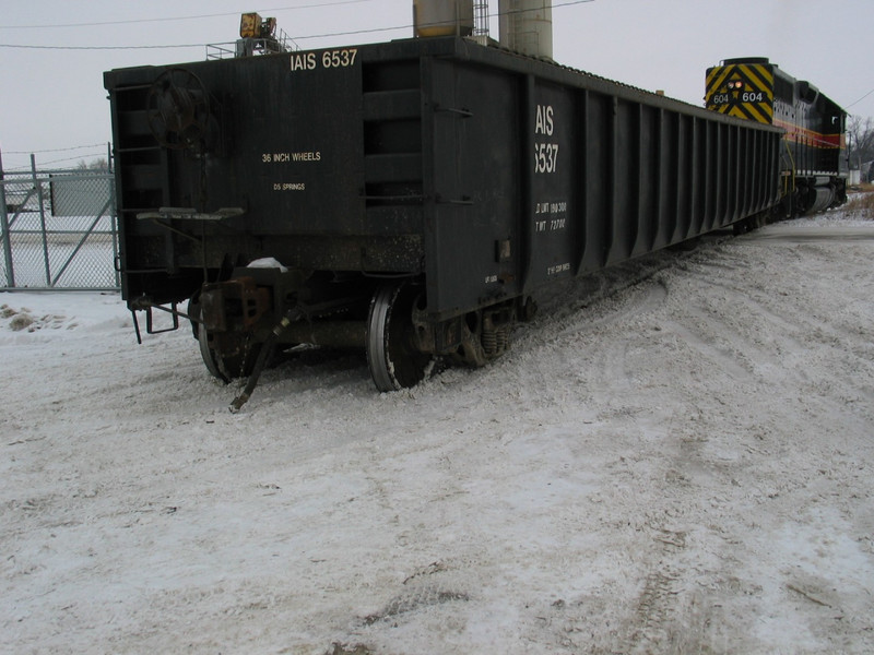 Wilton Local spotting a load into Precision, Dec. 12, 2005.