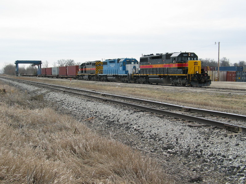 Spotting pigs at the ramp, March 23, 2006.