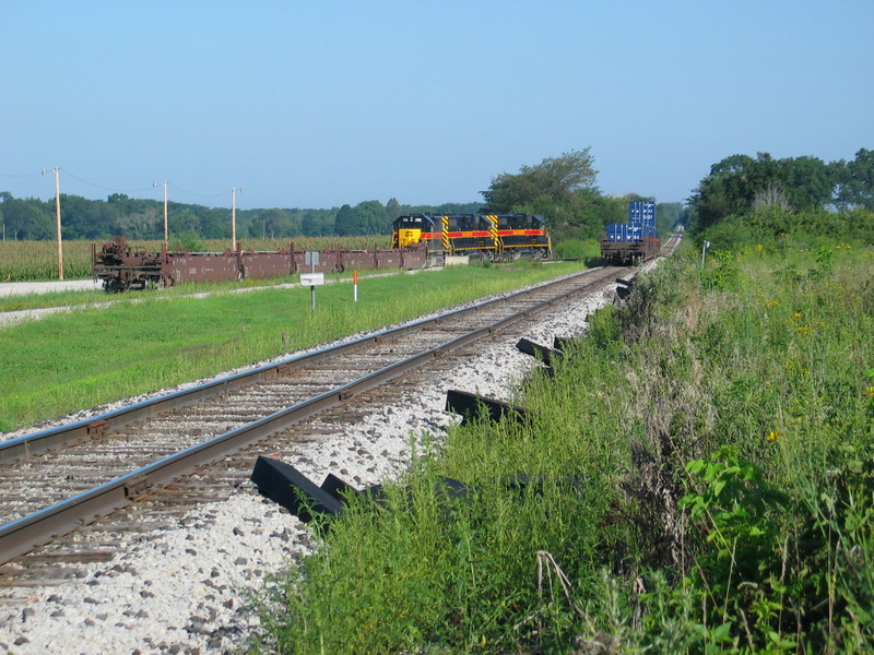 West train crew is picking up stacks at ECI West Liberty, Aug. '06.