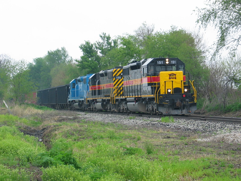 Westbound RI turn at mp220, holding while the local clears up at West Lib.  May 1, 2006.