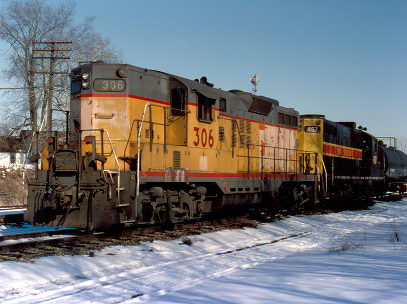 306 sits battered, but ready for more at Bureau, Illinois  February 28, 1993