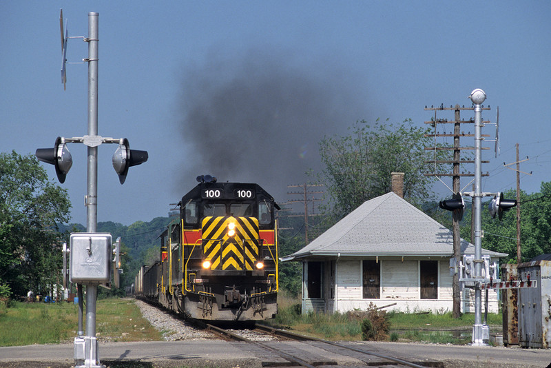 Class unit #100 smokes it up with the "CBBI" at Depue, Illinois June 5th, 1999.