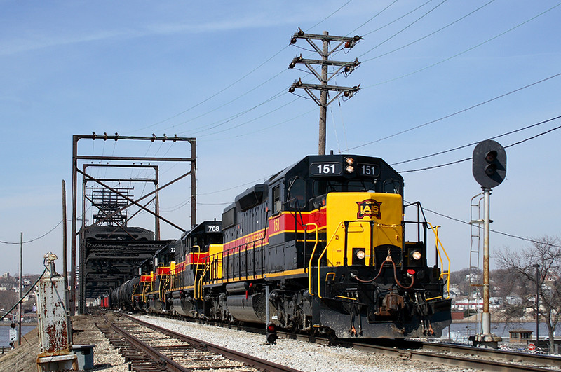 CBBI exits the Government Bridge at Rock Island, Illinois March 18th, 2007