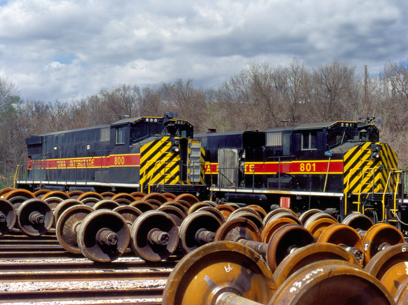 800 & 801 on the sidelines at Council Bluffs, Iowa       April, 10 1999