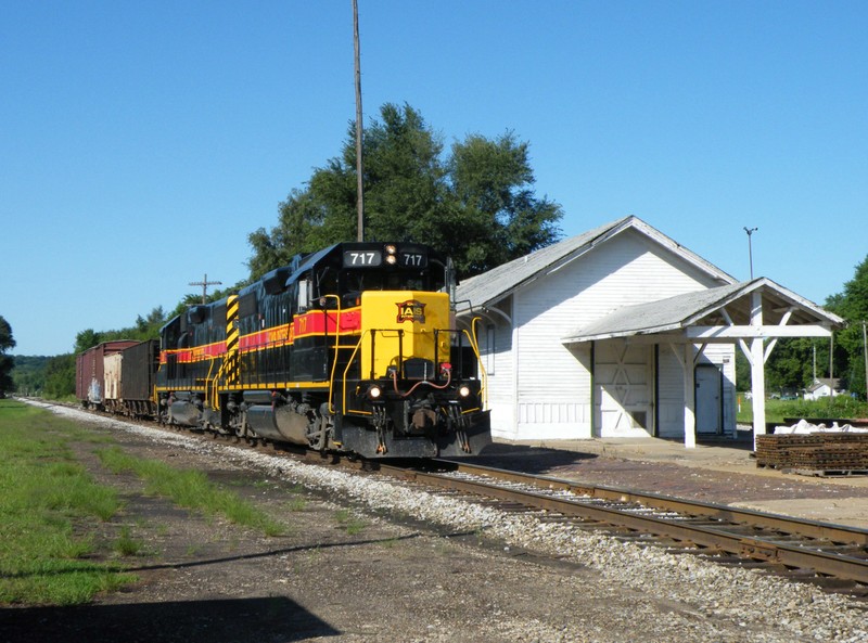 Iowa 717 and 720 hold down the Sub 2 main while they wait to meet an extra BIRI before heading East to the CSXT interchange at Utica.