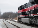 Its all Rock here, IAIS 513 stares down the original style G signal gaurding BNSF's Colona crossing.