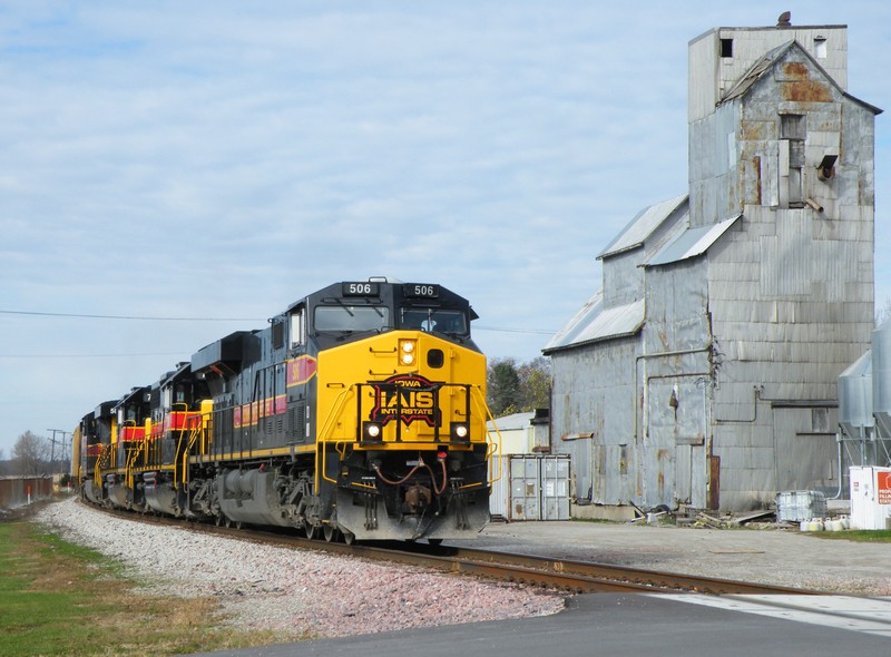 506 shoves back through town to make its set-out in the siding.