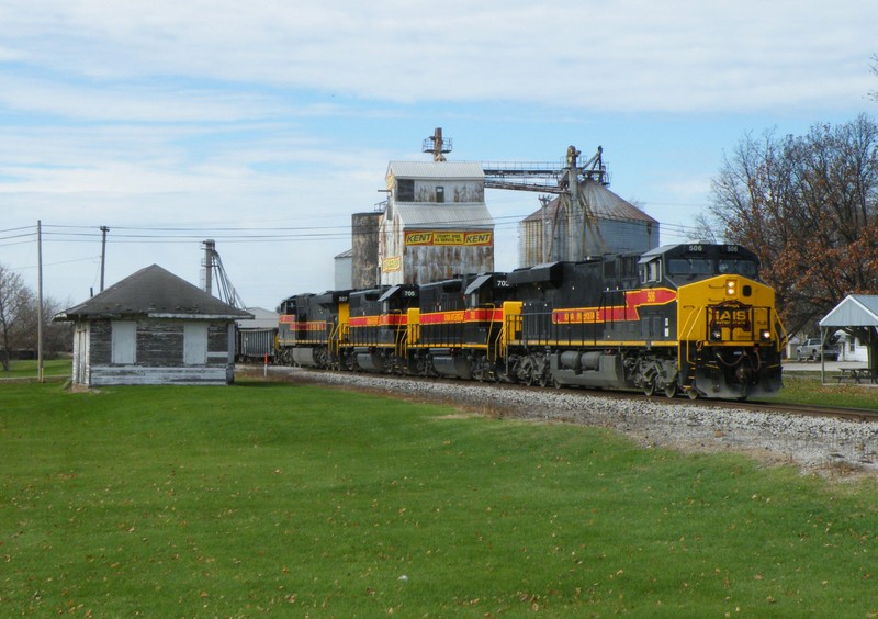 Back on the move, CBBI cruises through the small town of Atallisa. track speed is up to 40 mph out here, and it is definately neat to watch these guys move.